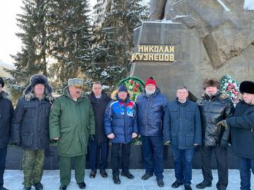 Екатеринбург присоединился к всероссийской патриотической акции «Вахта Героев Отечества»