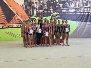 Спортсменки отделения художественной гимнастики заняли 1 место в групповых упражнениях на Чемпионате УрФО